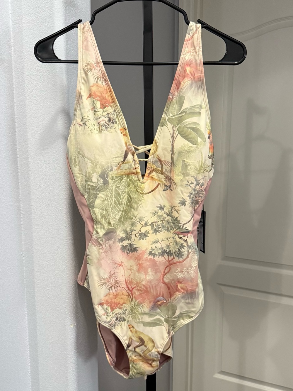 NWT: TA3 Plungey Triangle in Contour Cheeky Monkey Rose XL Extra Long